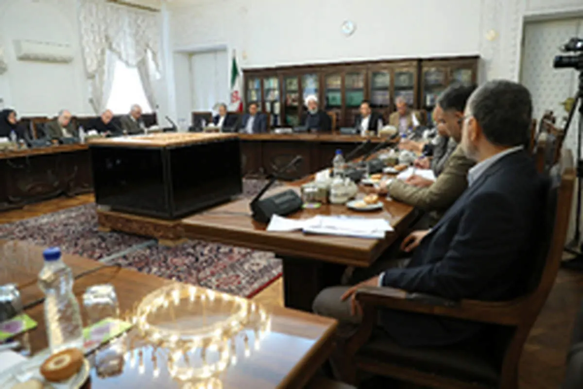 روحانی: مردم با مشکل معیشت مواجهاند