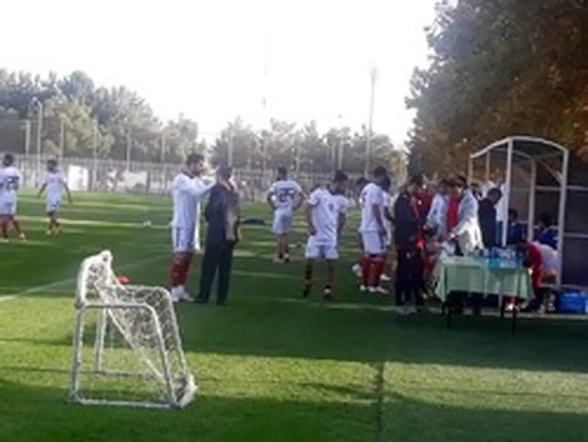 ۲ بازیکن اردوی تیم ملی فوتبال را ترک کردند