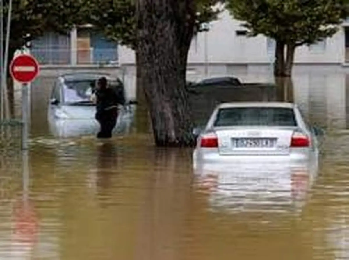 سیل در فرانسه ۱۰ کشته برجا گذاشت