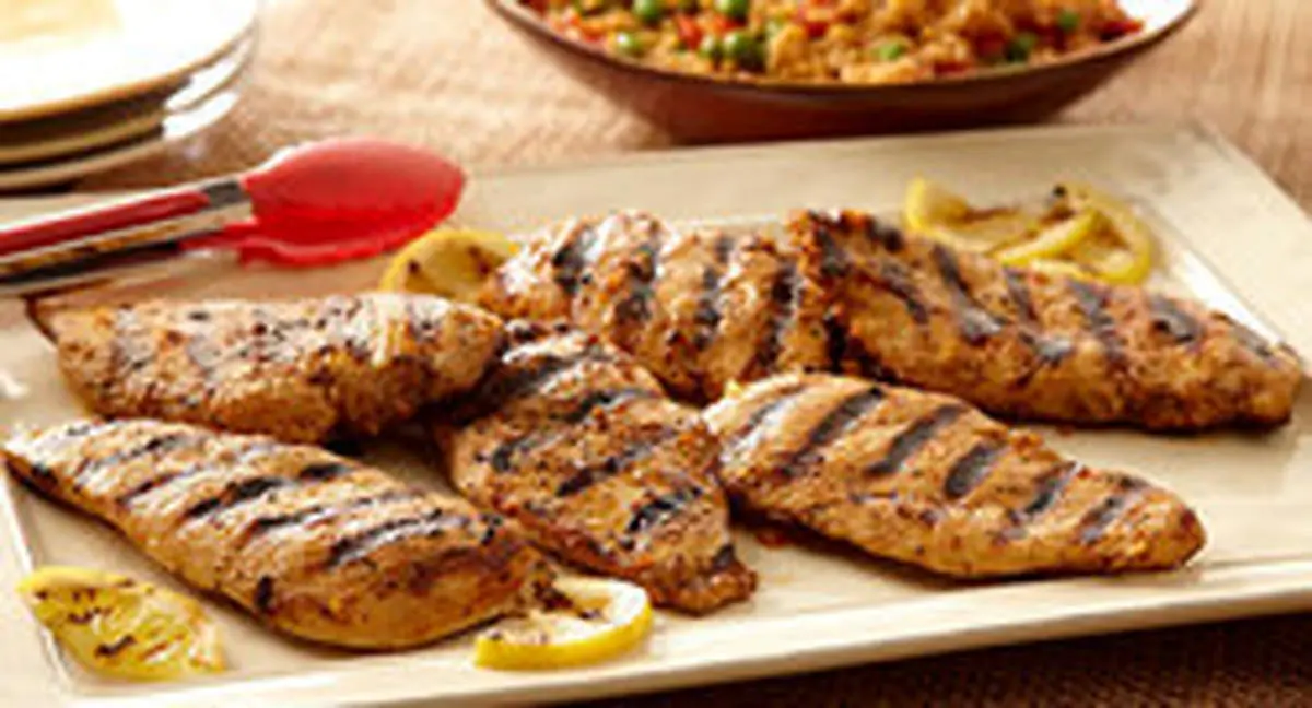 استیک مرغ با سس قارچ غذایی سالم و خوشمزه