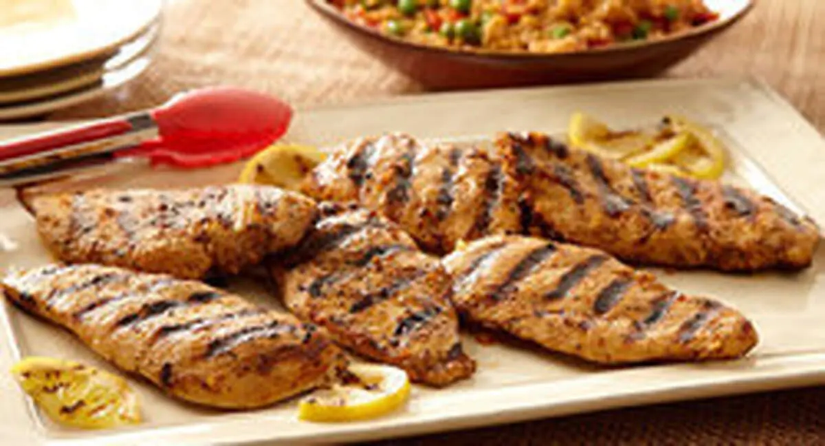 استیک مرغ با سس قارچ غذایی سالم و خوشمزه