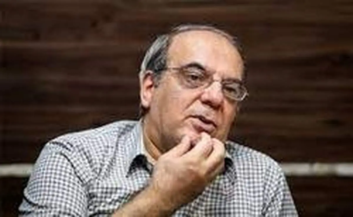 کنایه عباس عبدی به دادستان کل: در مراسم حج پوشش مردان کمتر از فوتبالیستها است