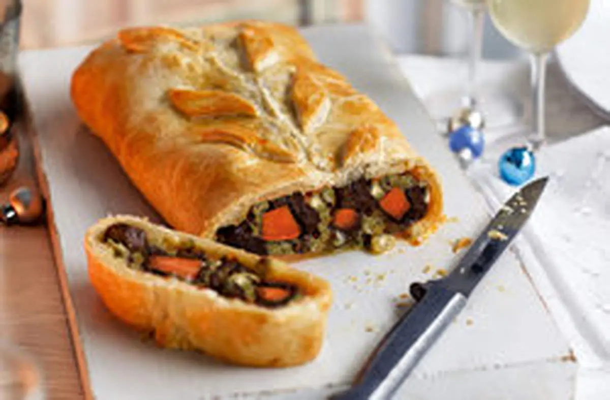 طرز تهیه‌ اشترودل گوشت و قارچ
