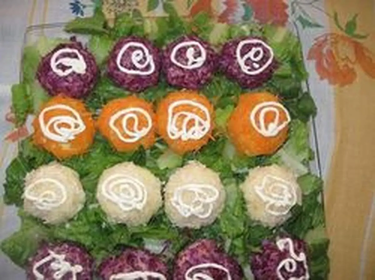 روش تهیه‌ی سالاد توپی
