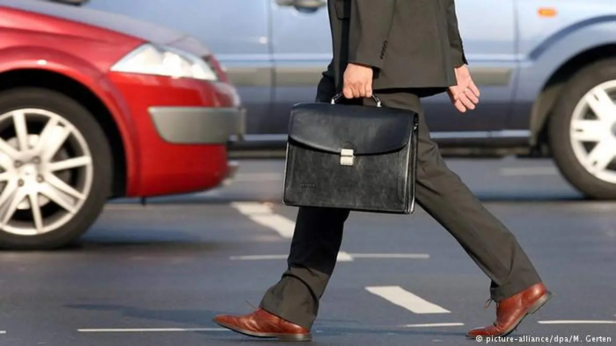 آلمان به دنبال کاهش خودروها و افزایش پیاده روها
