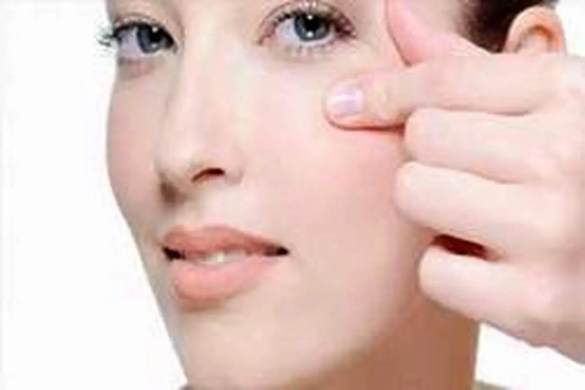 راه های عالی برای کم کردن چشمگیر چین و چروک های دور چشم