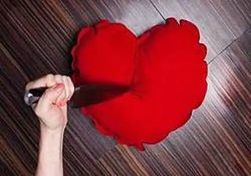 تقاضای حذف نام فرزند از شناسنامه بخاطر خیانت همسر