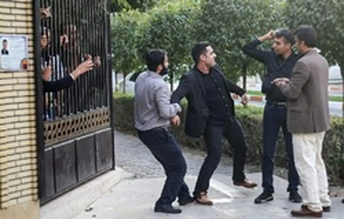 دردسر سلفی بگیران در مراسم ترحیم بهرام شفیع