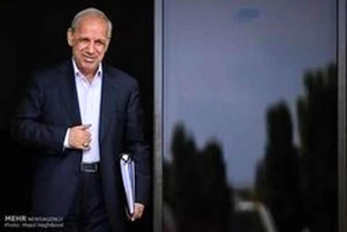 همسان‌سازی حقوق و مزایای کارمندان رسمی و قراردادی/ ارائه بسته حمایتی دولت از آبان