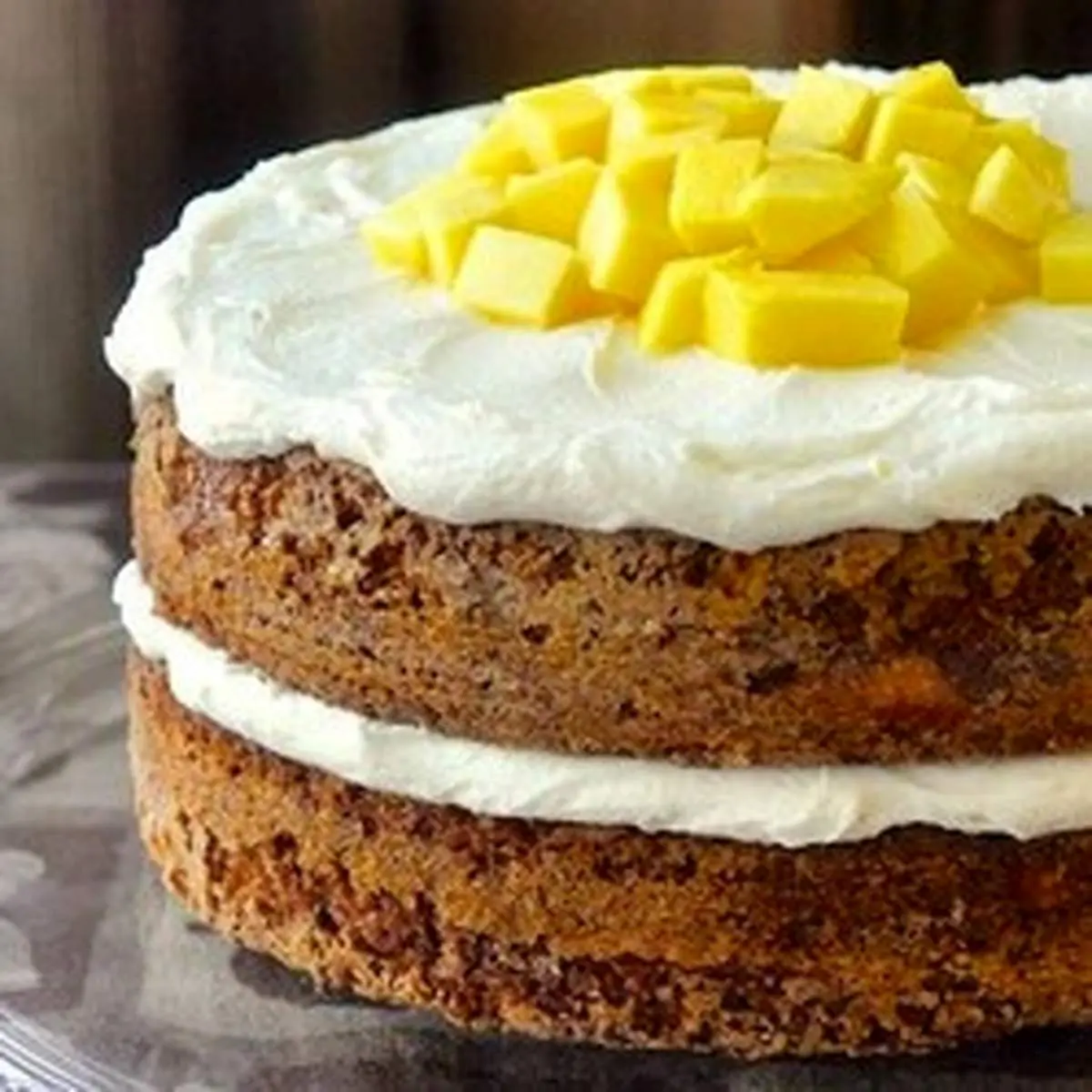 طرز تهیه کیک هویج، گردو و انبه خوشمزه و آسان