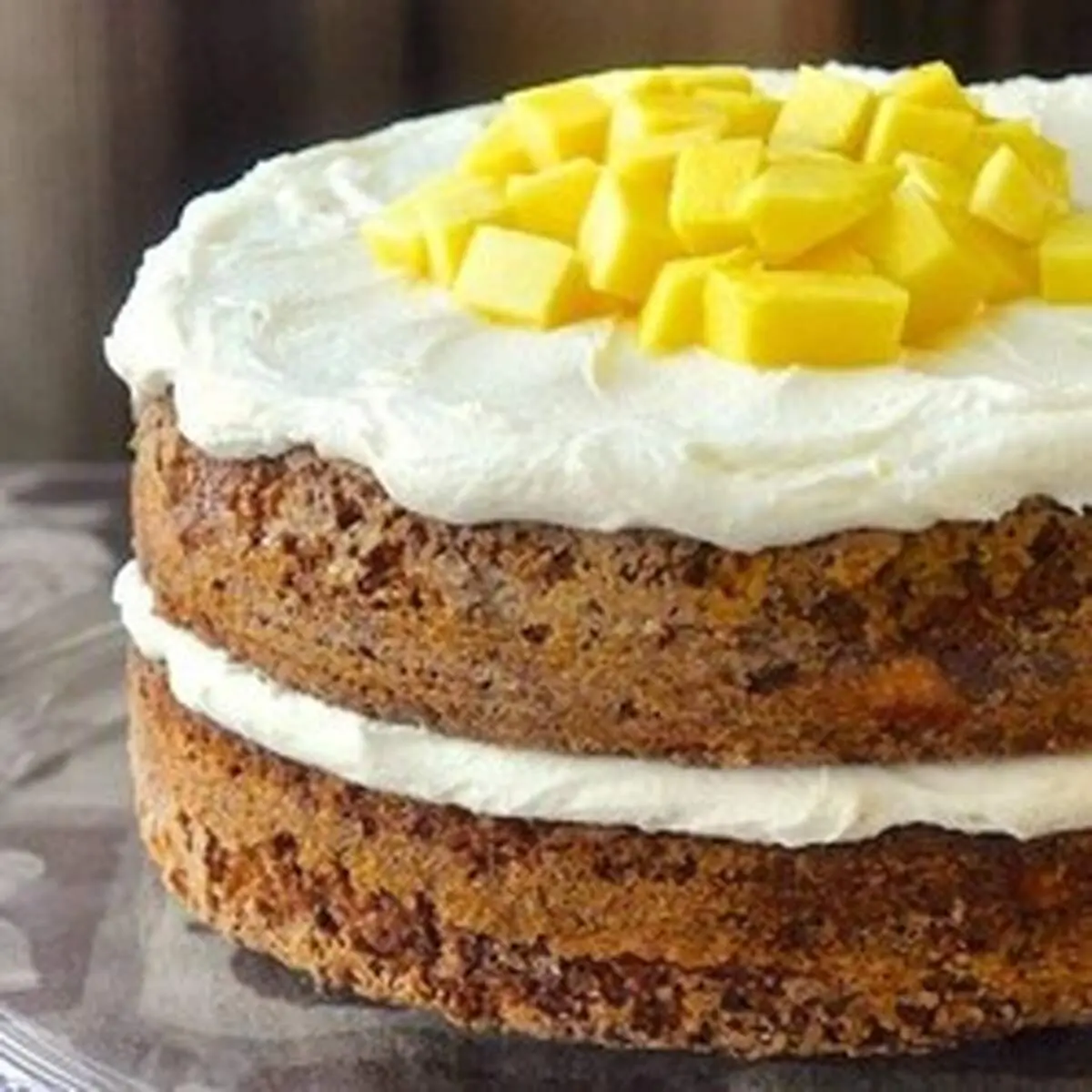 طرز تهیه کیک هویج، گردو و انبه خوشمزه و آسان