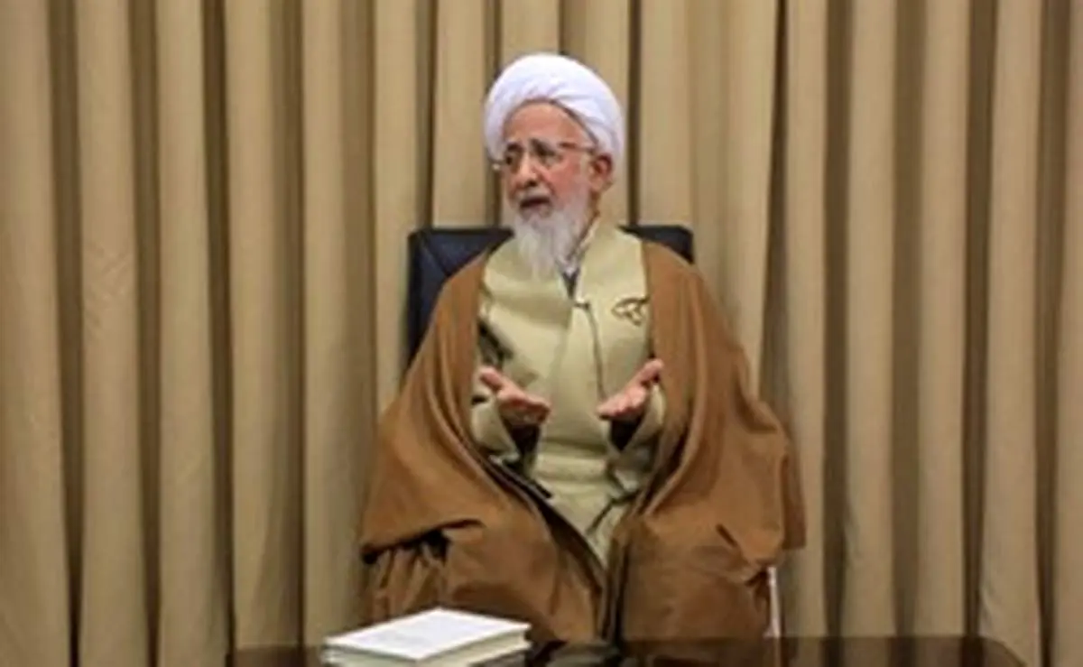 دیدار رئیس‌کل بانک مرکزی با آیت‌الله جوادی آملی