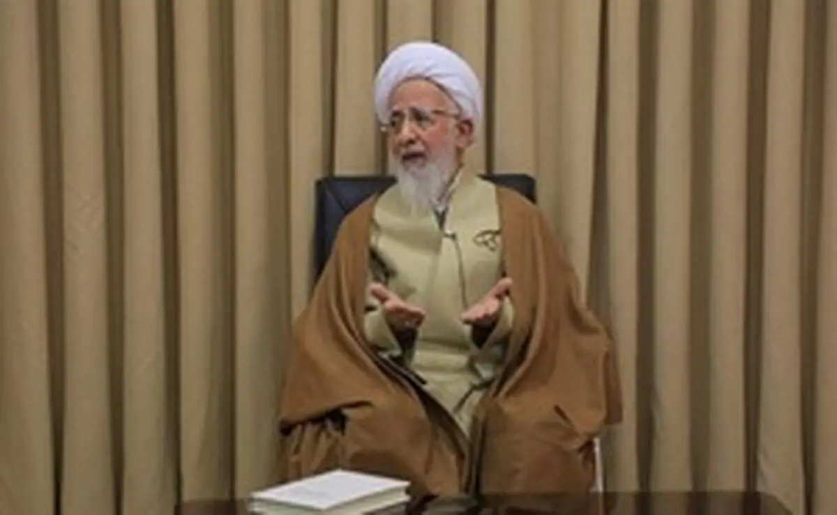 دیدار رئیس‌کل بانک مرکزی با آیت‌الله جوادی آملی