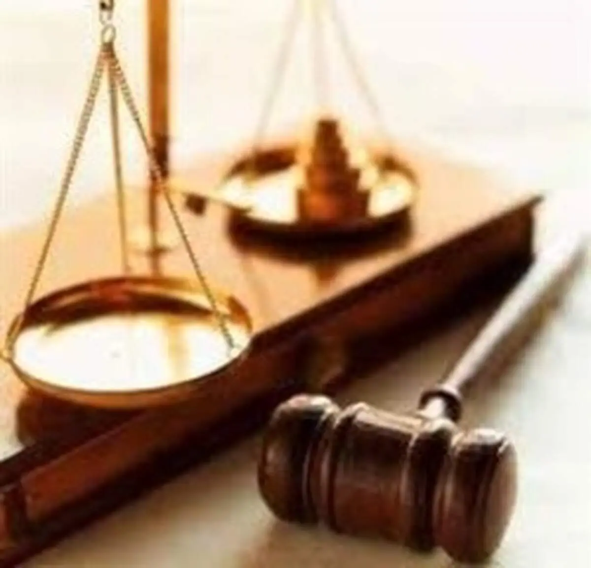 حقوق شاکی در مرحلۀ تحقیقات مقدماتی کدام است؟