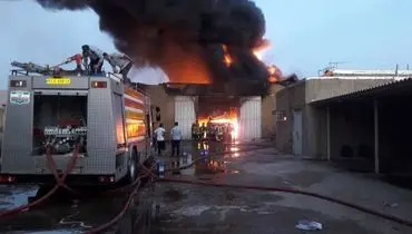 آتش‌سوزی انبار روغن در اهواز پس از ۴ ساعت و با یک کشته و ۲ زخمی مهار شد +ویدیو