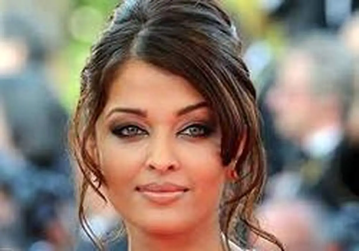 مدل مو جمع به سبک آیشواریا رای