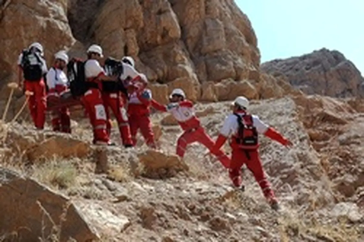 ۱۱ نفر گرفتار در دره آسته اسفراین نجات یافتند