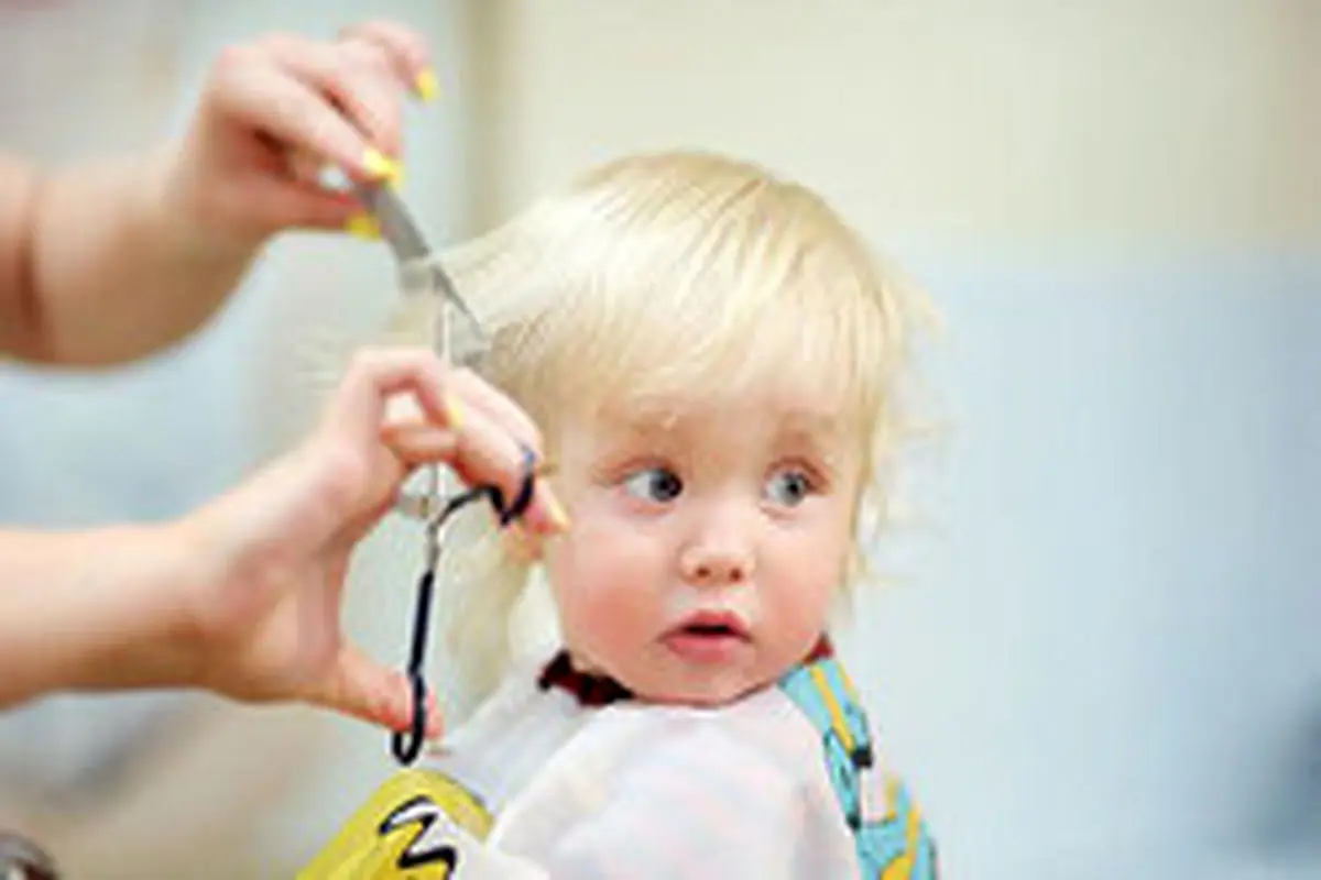 راهکار‌هایی برای کوتاه کردن موی نوزاد
