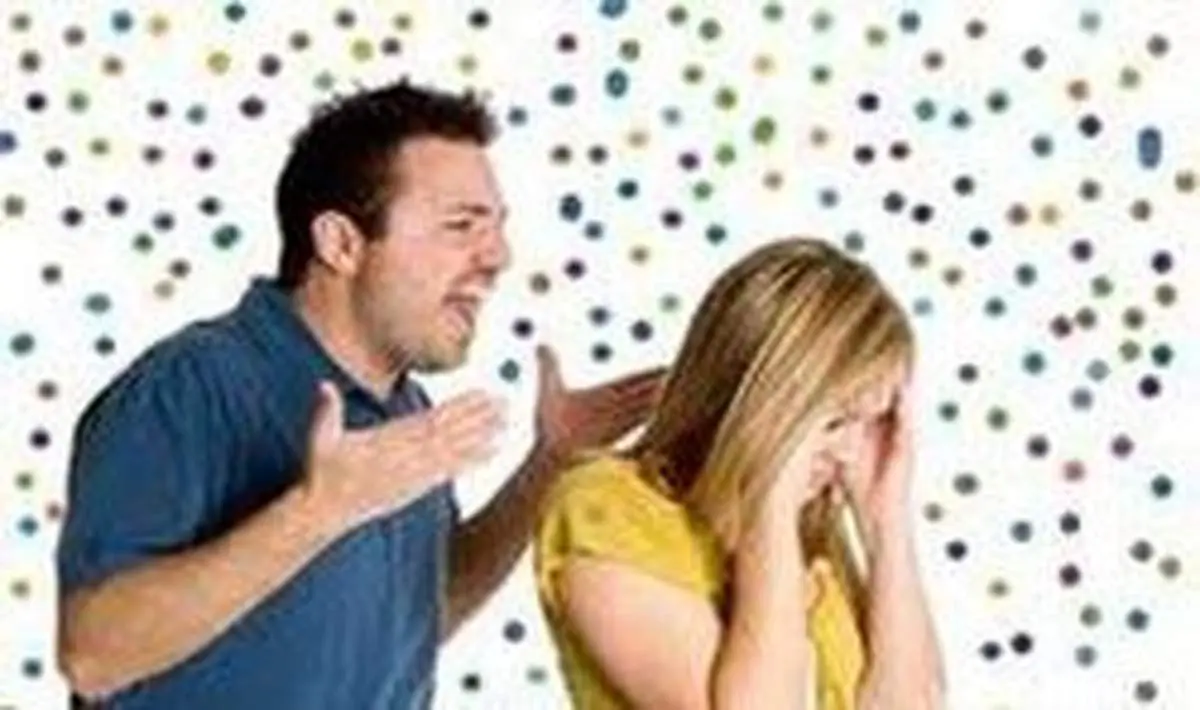 اگر همسرتان بدبین و سخت گیر است بخوانید