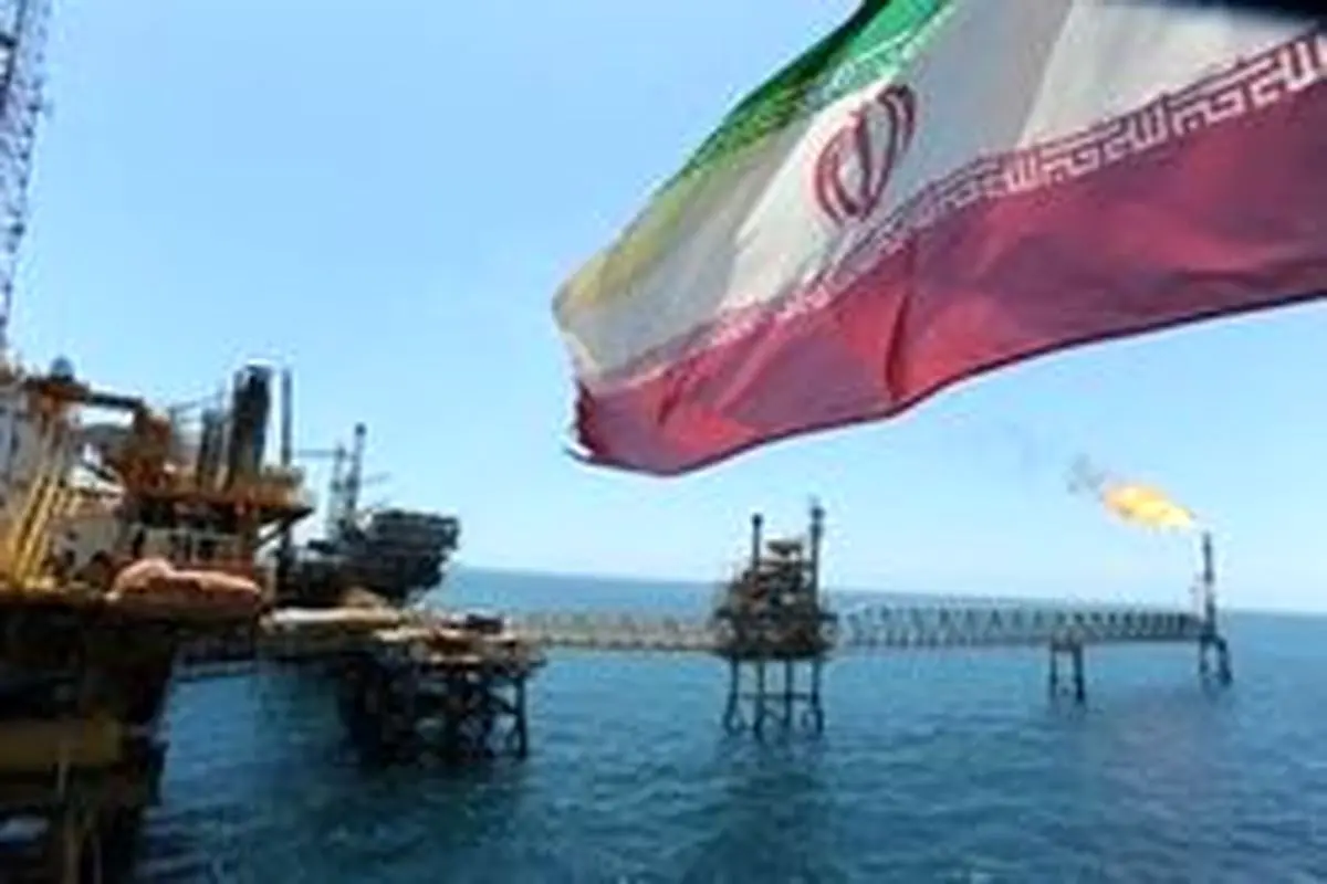 رویترز: صادرات نفت ایران دوباره افزایش می‌یابد