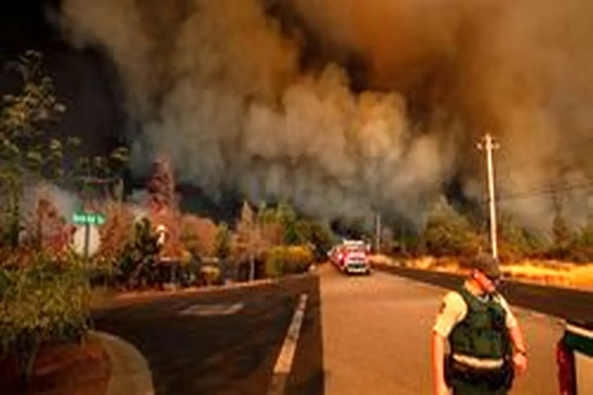 نابودی شهری در کالیفرنیا بر اثر آتش سوزی