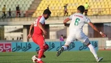 بازیکن ذوب‌آهن راهی بیمارستان شد +عکس
