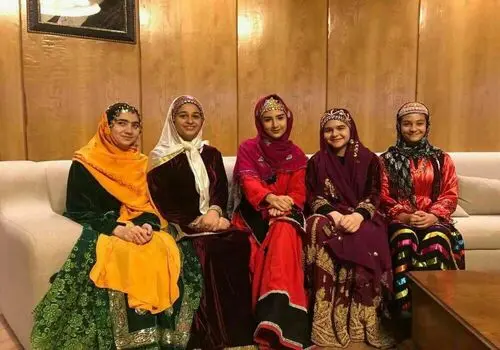 ترامپ دوباره در کانون حاشیه‌ها؛ مدال طلای فینال را جلوی دوربین‌ها برداشت!