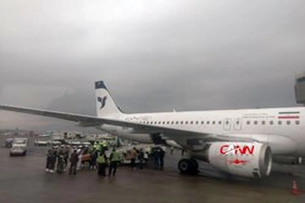 عکس: پیکر نوربخش با این هواپیما به تهران آمد