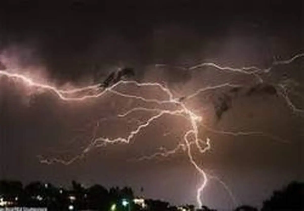 فوت زن ۲۸ ساله بر اثر رعدوبرق