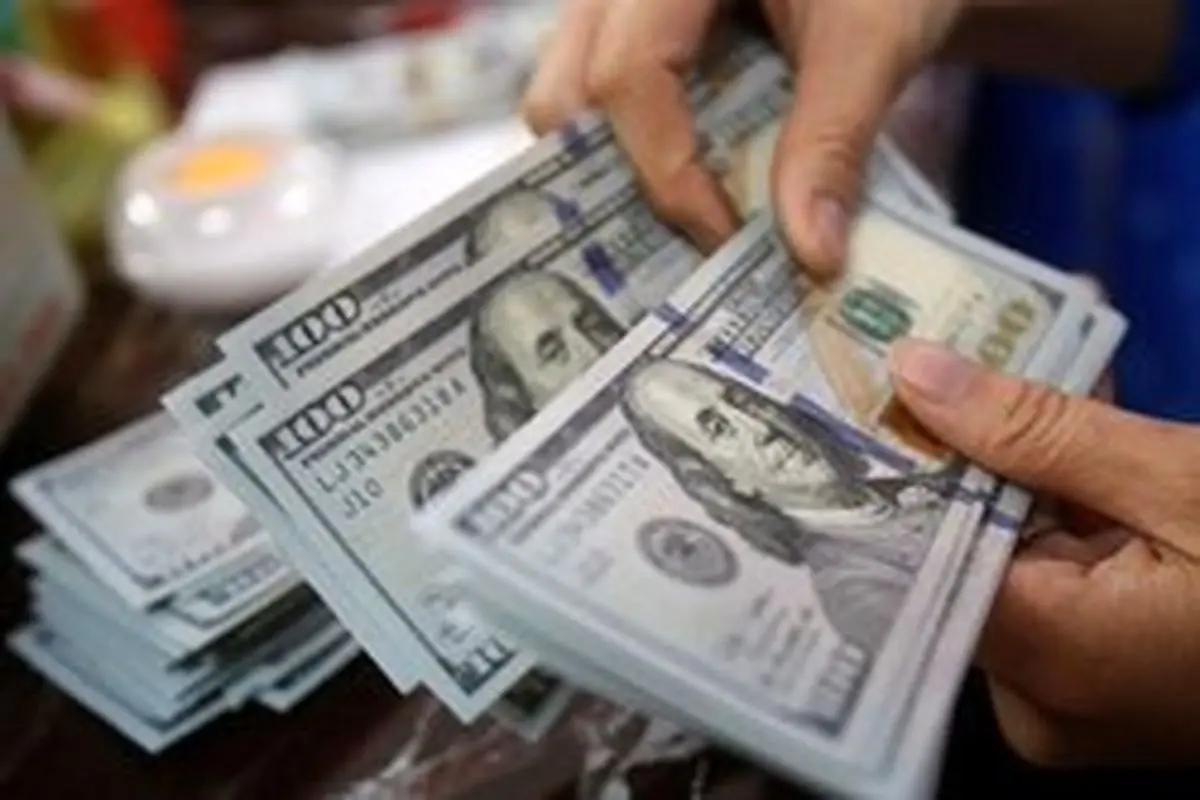 دلار در کانال ۱۱ هزار تومان آرام گرفت
