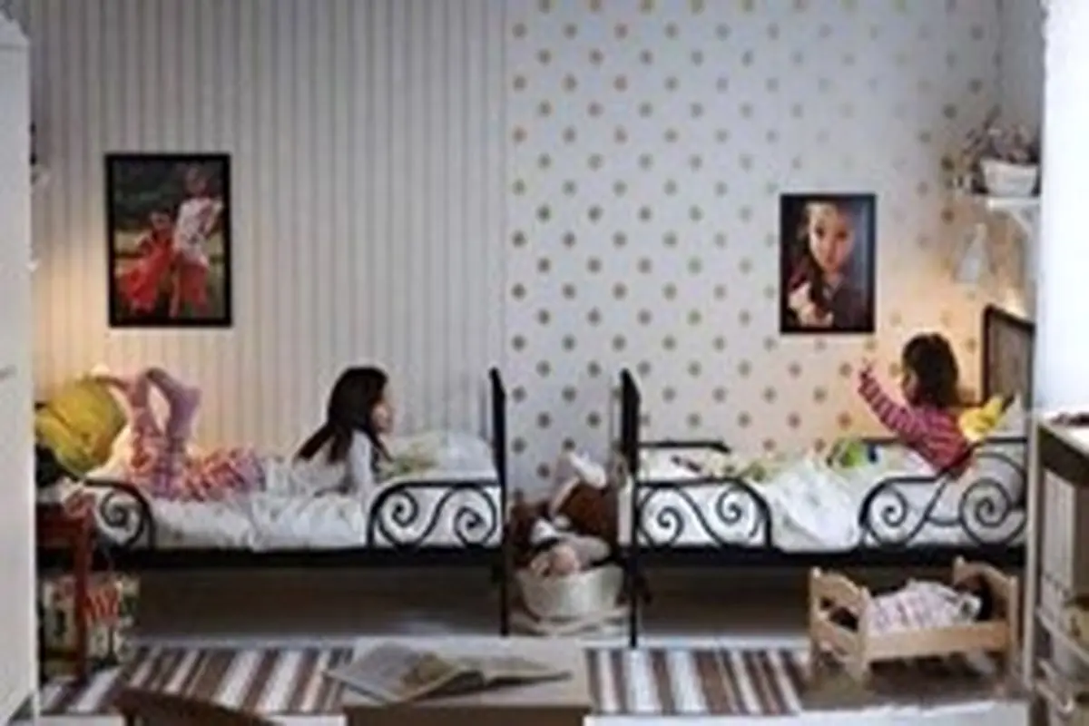 دکوراسیون اتاق خواب دو تخته با تم‌های رنگی زیبا