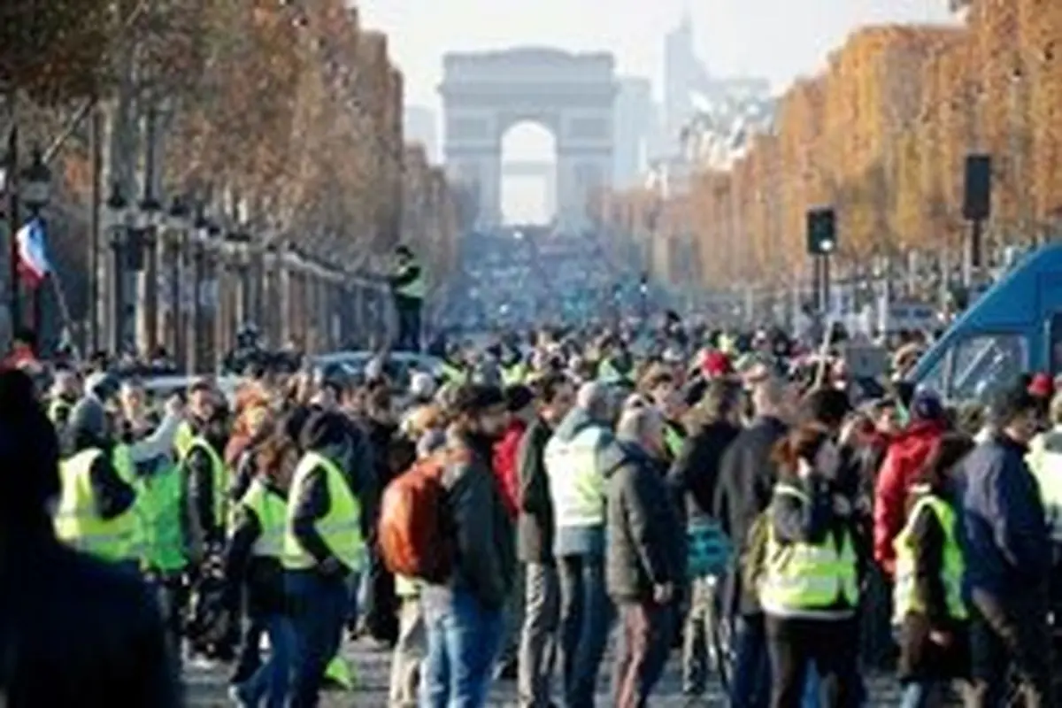 یک کشته و صدها زخمی در اعتراضات سراسری فرانسه