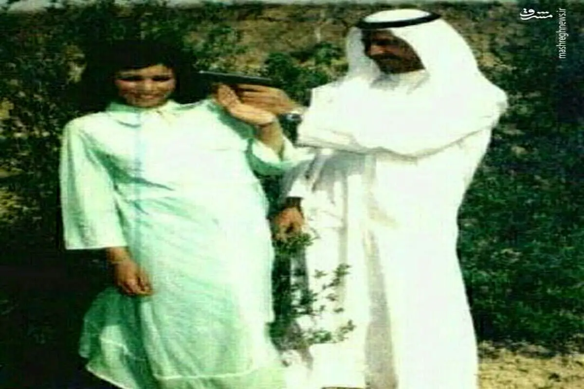 شوخی «صدام» با همسرش جلوی دوربین! +عکس
