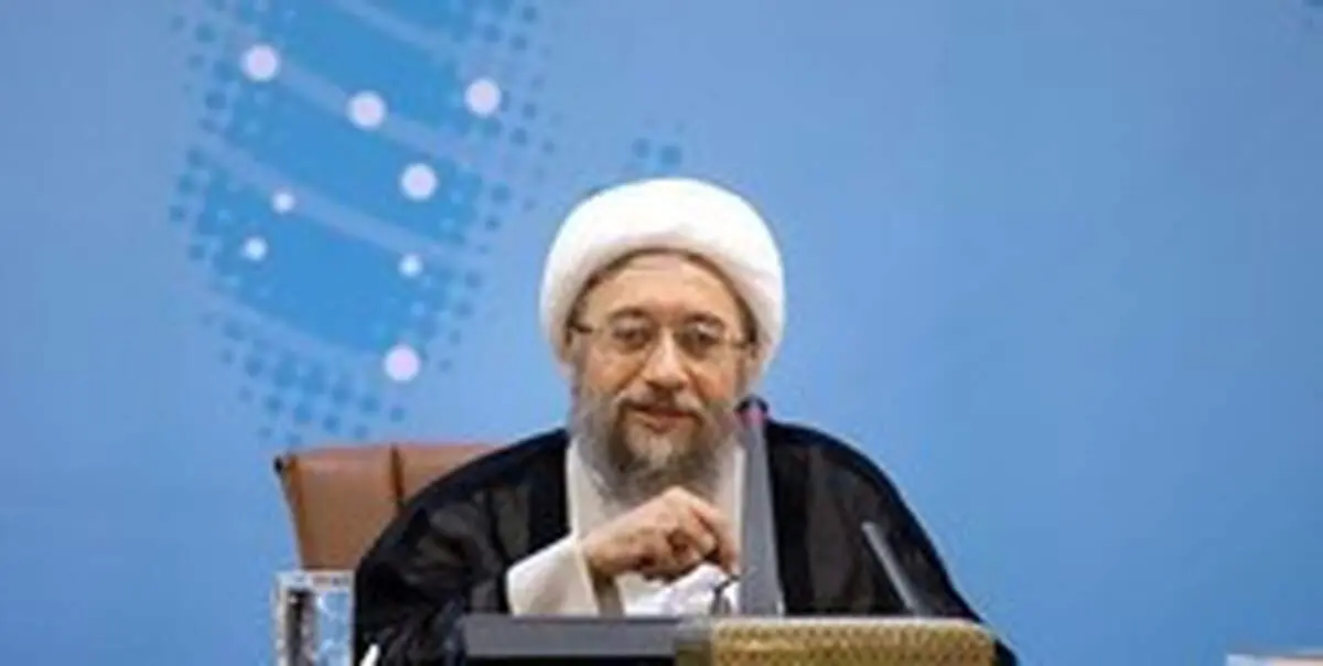 آملی لاریجانی: اگر پولشویی عظیمی در کشور وجود دارد چرا به قوه قضاییه اطلاع نداده‌اید؟