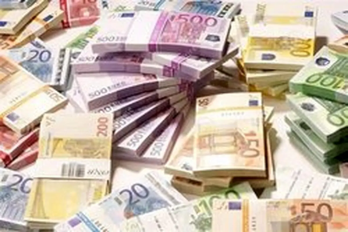 توقف عرضه یورو در صرافی‌ها