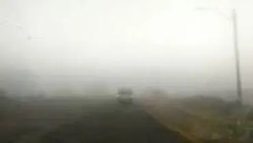 باران و مه گرفتگی در جاده‌های ۹ استان