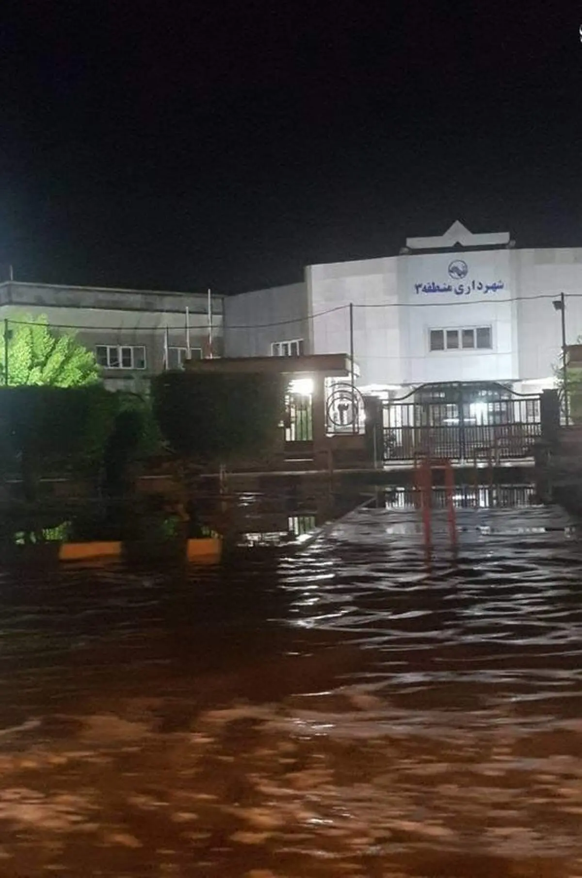 سیل در خیابان‌ های اهواز +عکس