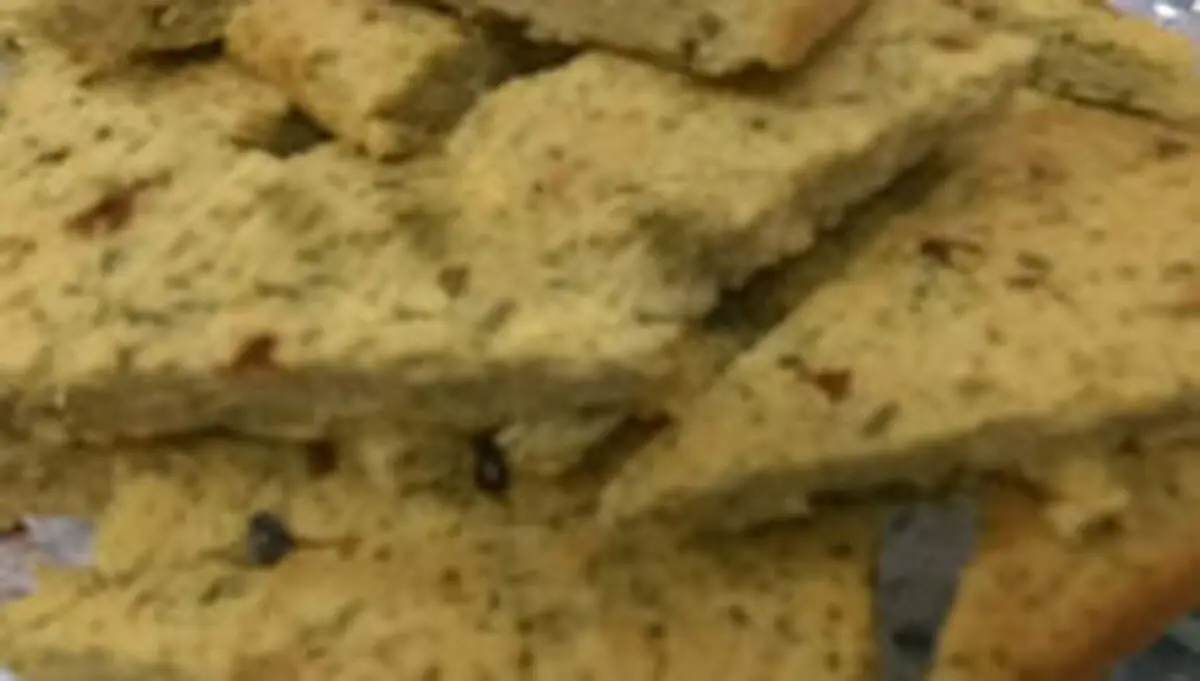 طرز تهیه نان ذرت با سبزی