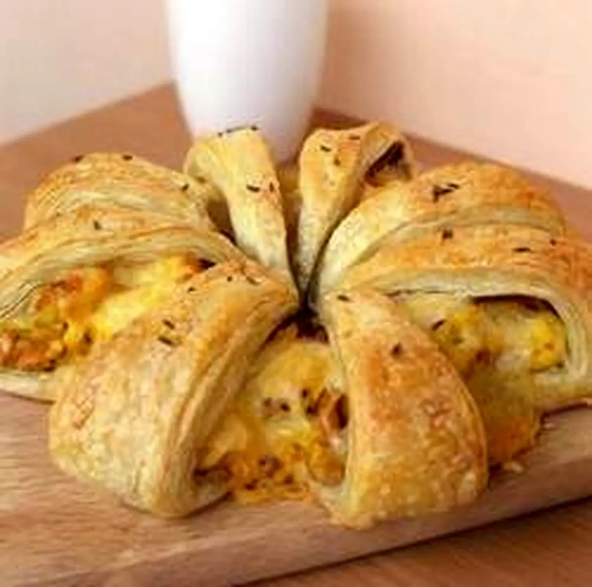 طرز تهیه تاج گل پنیر و تخم مرغ