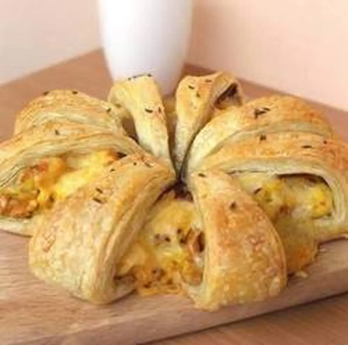 طرز تهیه تاج گل پنیر و تخم مرغ