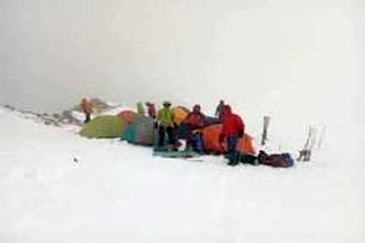 اتفاقی عجیب در مشهد؛ زنان متاهل برای کوهنوردی باید از شوهرشان اجازه بگیرند