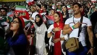 روزنامه جمهوری اسلامی:انگ تحجر بهتر از حضور زنان در ورزشگاه است