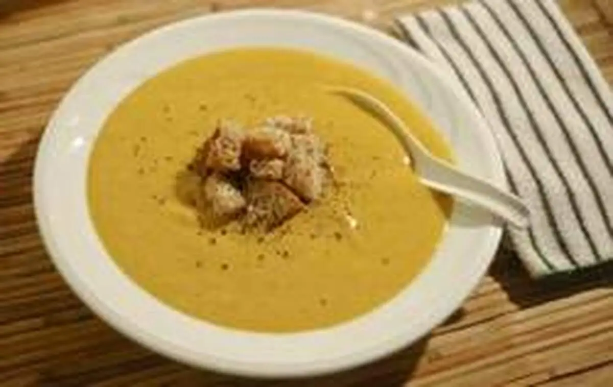 طرز تهیه سوپ کدو حلوایی مجلسی + نان تست کره‌ای