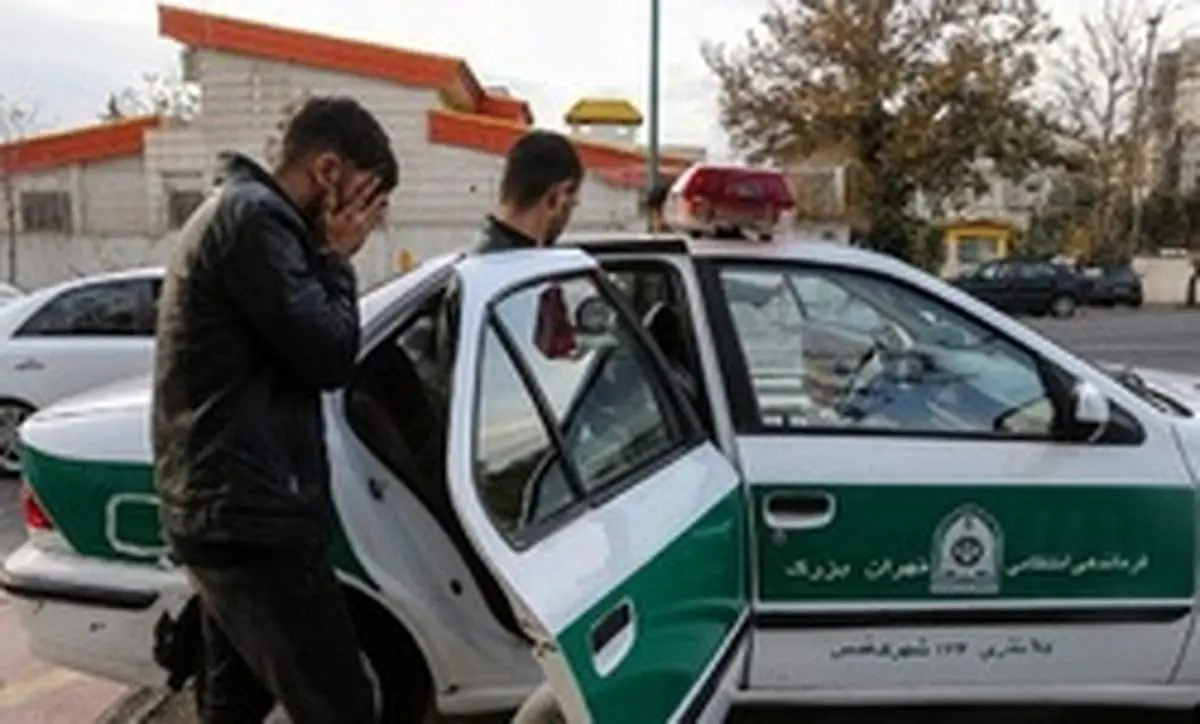 ۲ اخاذ مأمورنما در قم دستگیر شدند