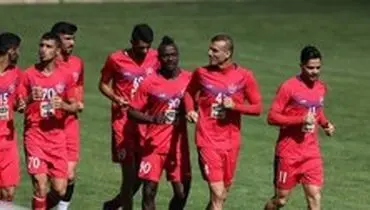 برخی از بازیکنان پرسپولیس با وجود اعتصاب وزنه زدند