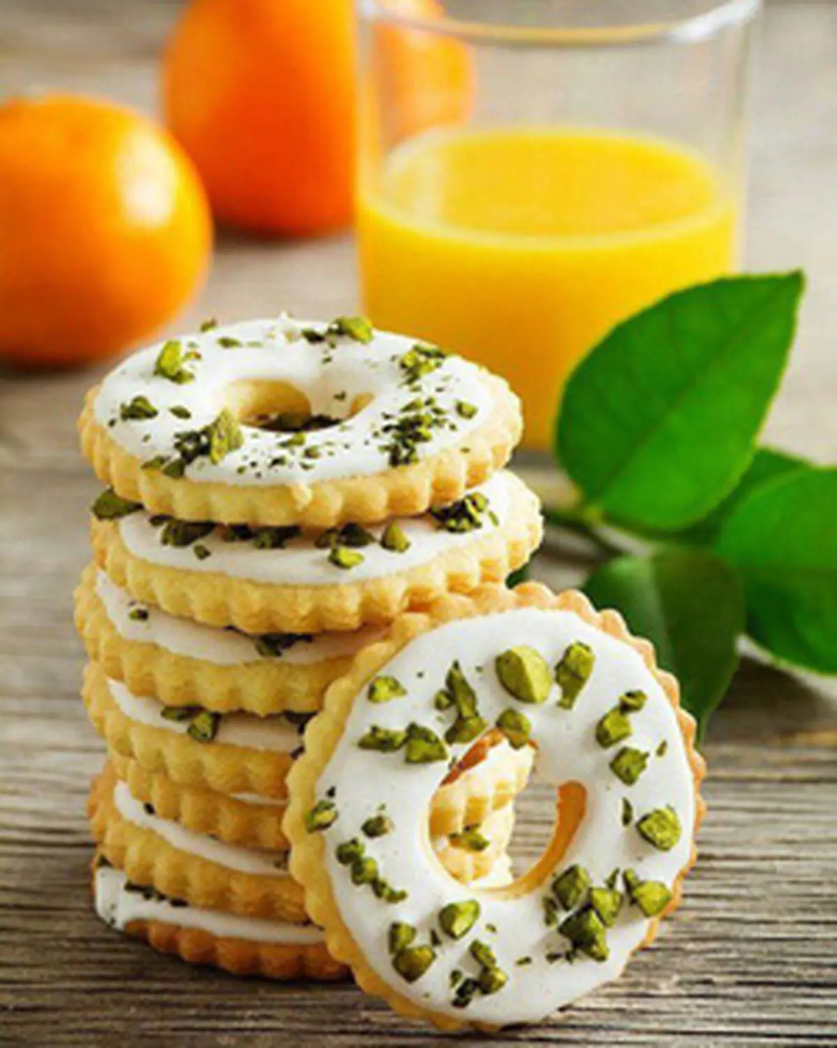 
طرز تهیه شیرینی لیمویی یا پرتقالی