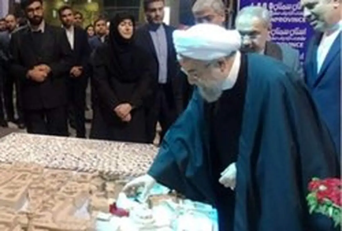 رونمایی «روحانی» از پرندههای صلح در سمنان