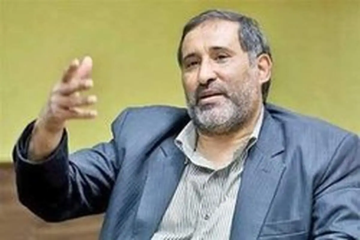 حمله علیرضا قزوه به سلبریتی ها: در حد ملیجک هستید