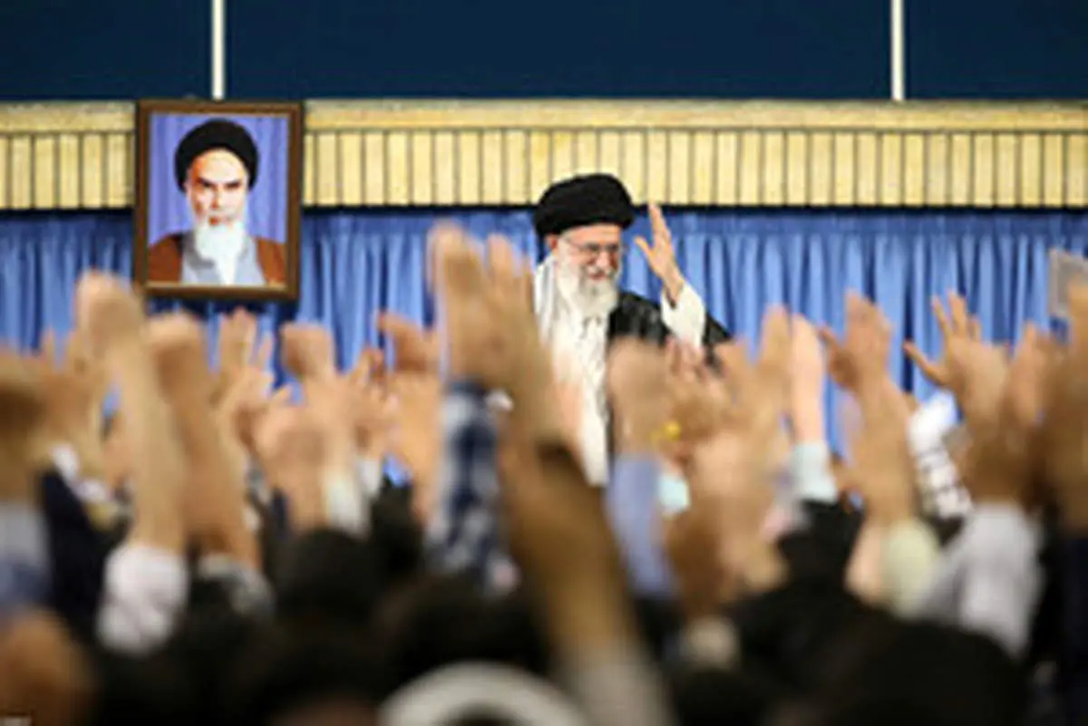 مطالبه رهبر انقلاب از دانشجویان :دانشجوی زمانه خود باش!