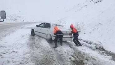 محور‌های هراز و کندوان سفیدپوش شد